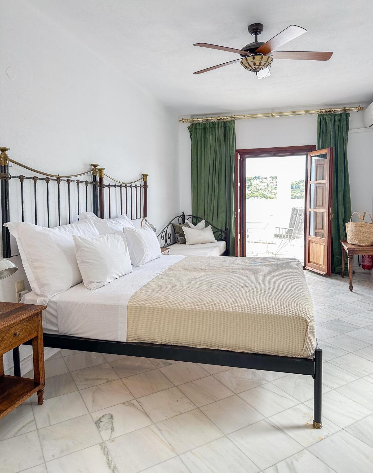 Hotel Ourania'S Mansion Skiathos-Stadt Exterior foto